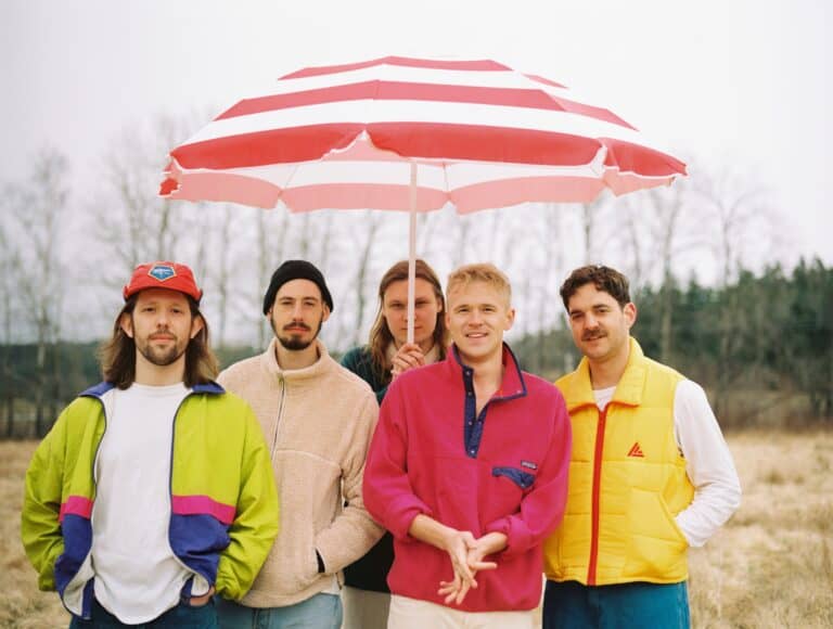 Bandet Two Year Vacation